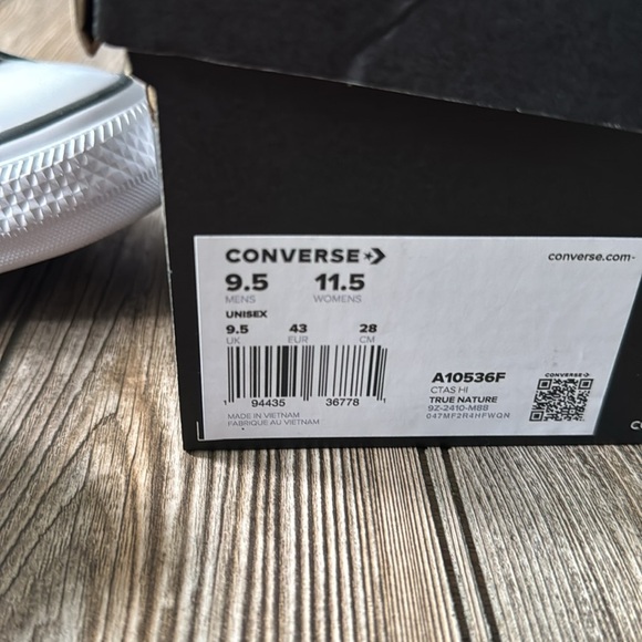 Converse High Tops sneakers green White 9.5 men’s 11.5 woman’s true nature NEW - Picture 5 of 6